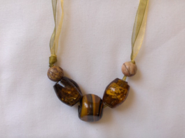 amberribbon.jpg